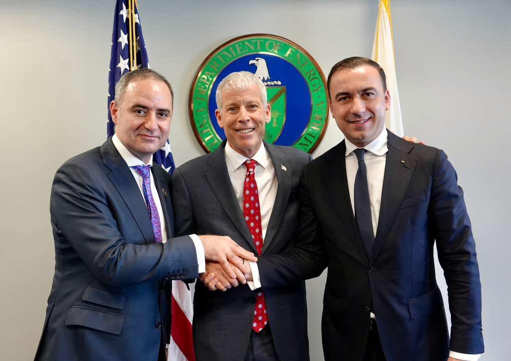 Finanțare de 500.000.000 $