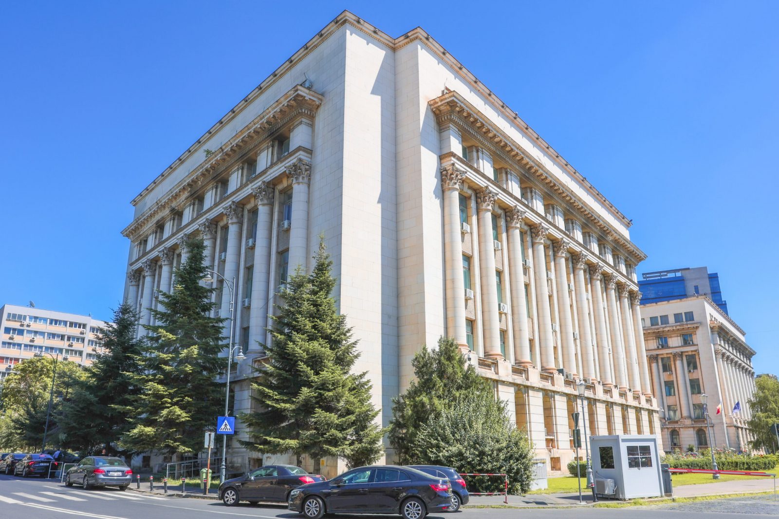 Guvernul Aprobă (copy) (Copy)